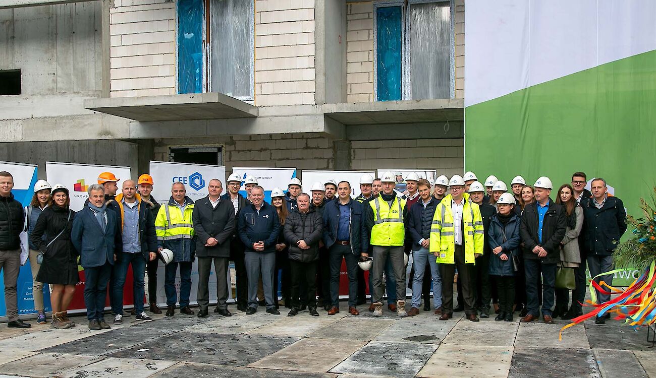 wolaRE and Rezydencja Barska Topped Out