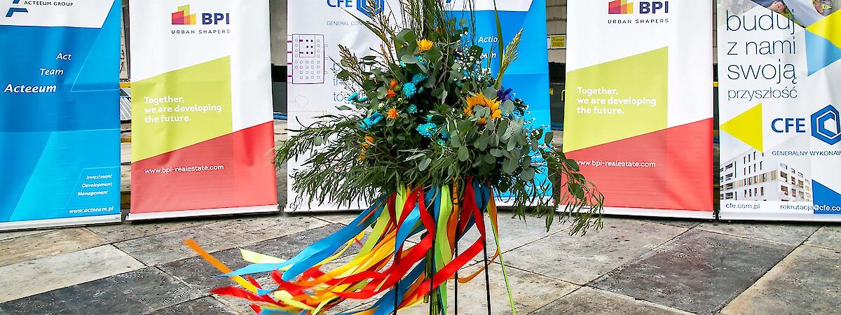 wolaRE and Rezydencja Barska Topped Out